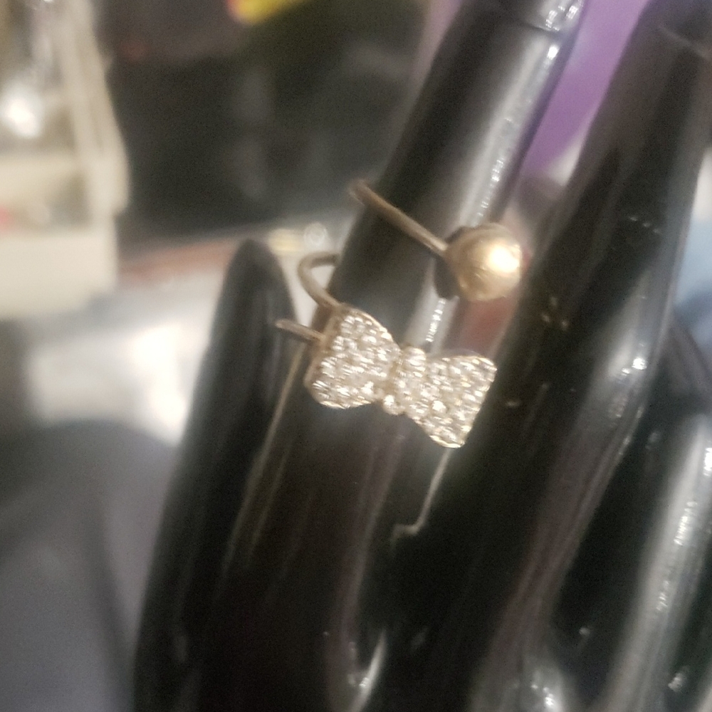 Elegant Silver Bow Ring